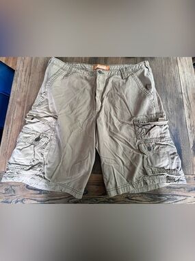 Lee Dungarees Khaki Cargo Shorts
